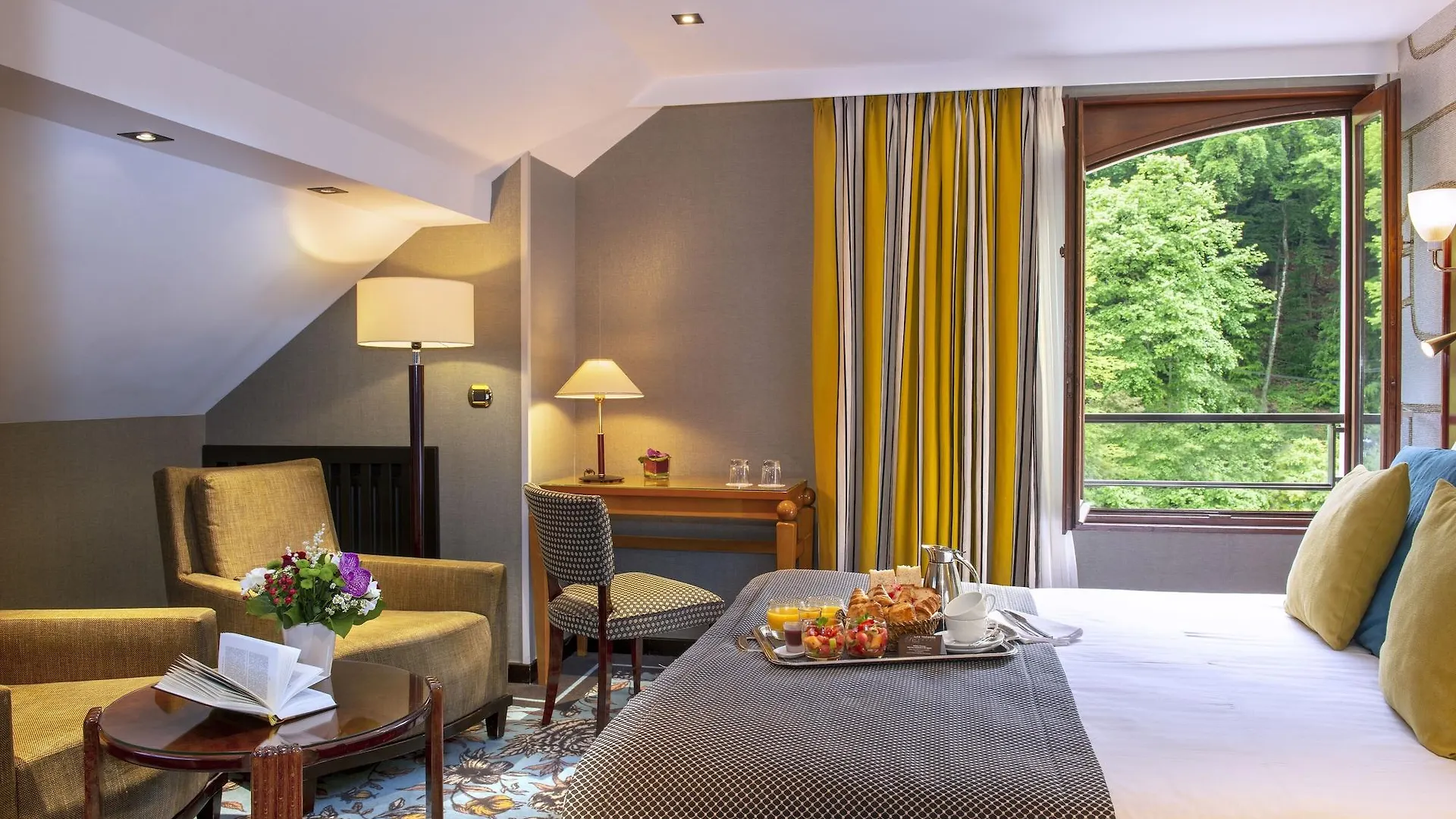 **** Szálloda Les Tresoms Lake And Spa Resort Annecy Franciaország
