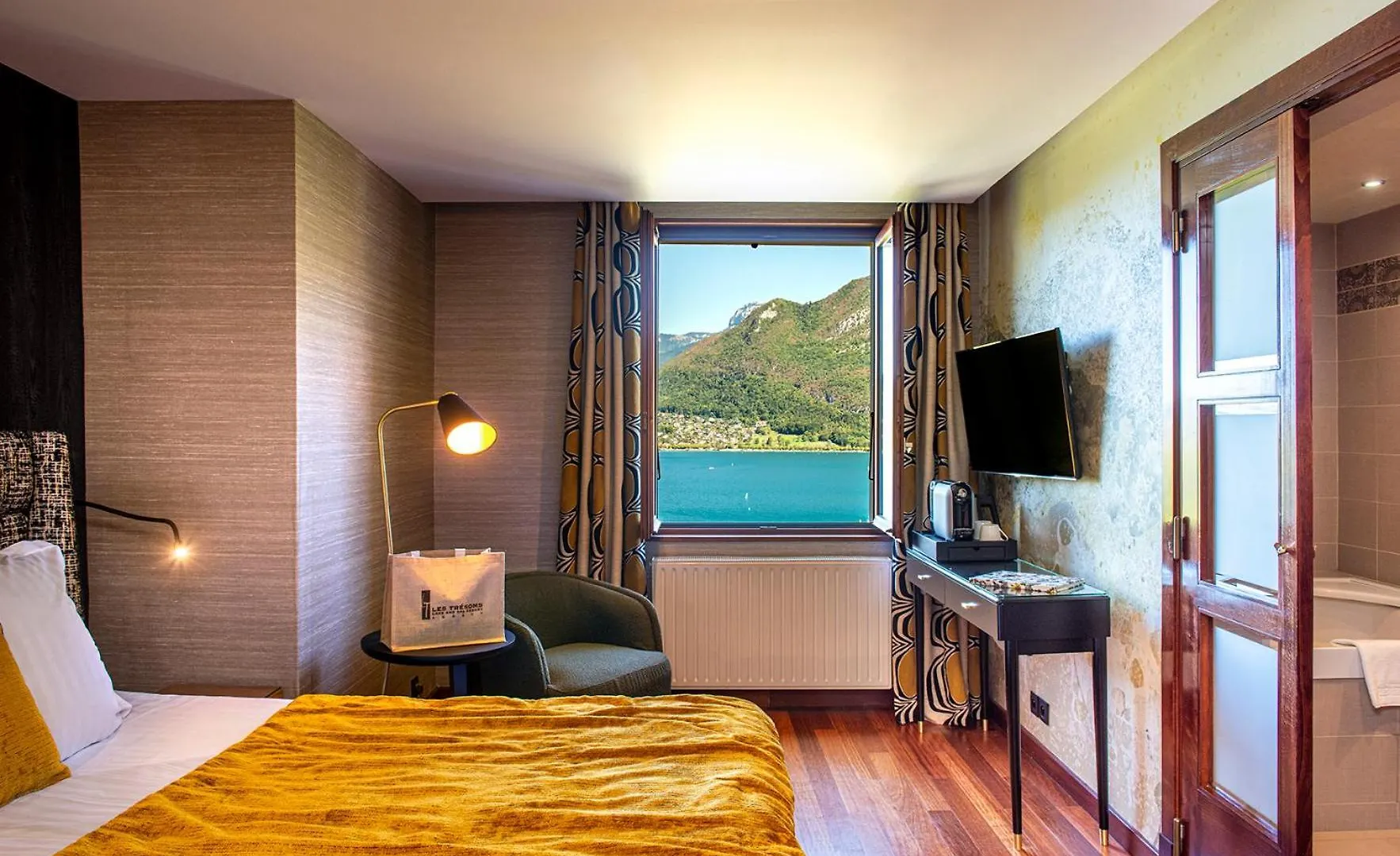 Les Tresoms Lake And Spa Resort Annecy 4*,